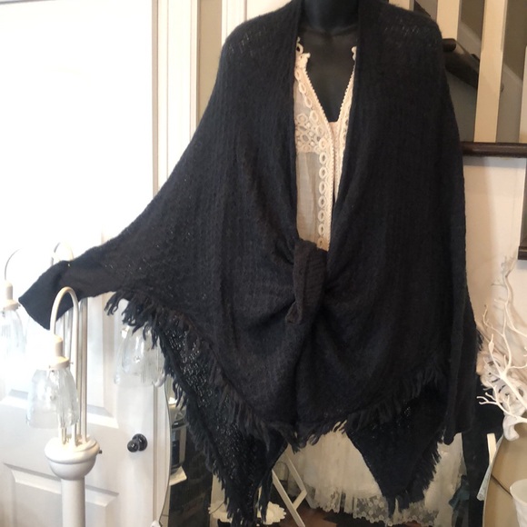 So light -Wooden Ships Navy Lace Patterned Soft Poncho, Fringe, Sleeves, Sweater - Picture 16 of 16
